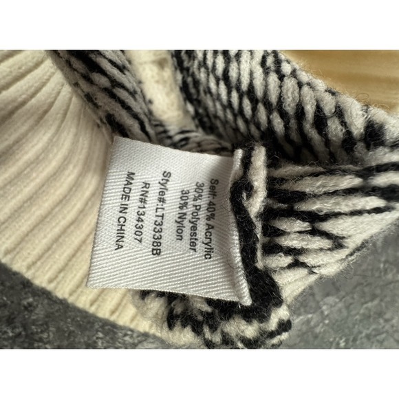 Line and Dot Montana Faire Isle Oversized Cable Knit Sweater Ribbed Trim XS - Picture 11 of 12